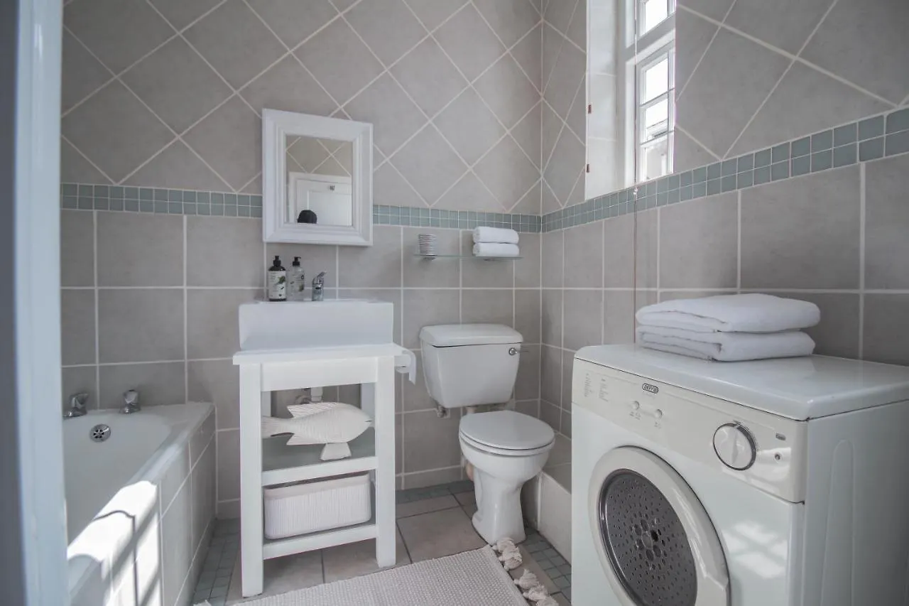 Victoria Court Two Bedroom Oasis In Trendy Long St Cape Town 0*,  South Africa